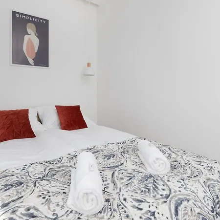 Park De Gaulle Gdansk Wrzeszcz By Renters Apartment *