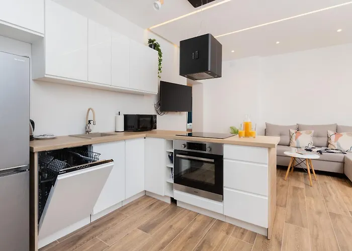 Park De Gaulle Gdansk Wrzeszcz By Renters